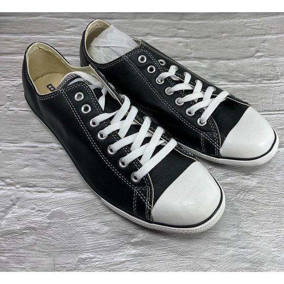 Converse Men’s Slim Leather Oxford 11.5